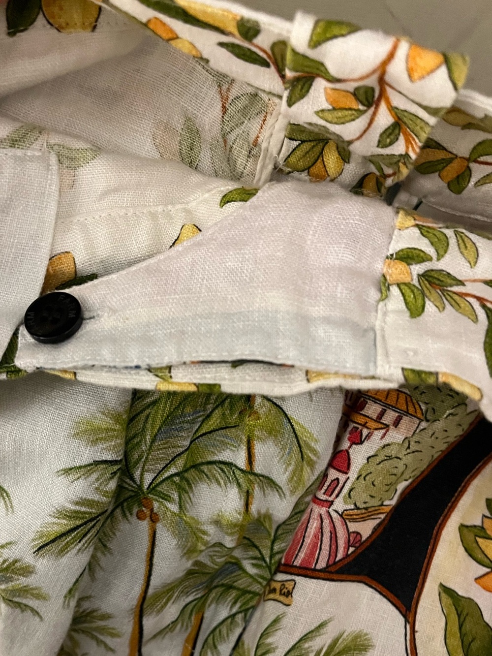Farm Rio “Latin Trip Scarves” High Waisted Pleated 100% Linen Shorts - Medium - Picture 8 of 9